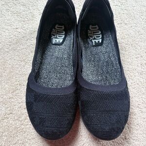 Hey Dude Women's Black Textured Flats Size 7